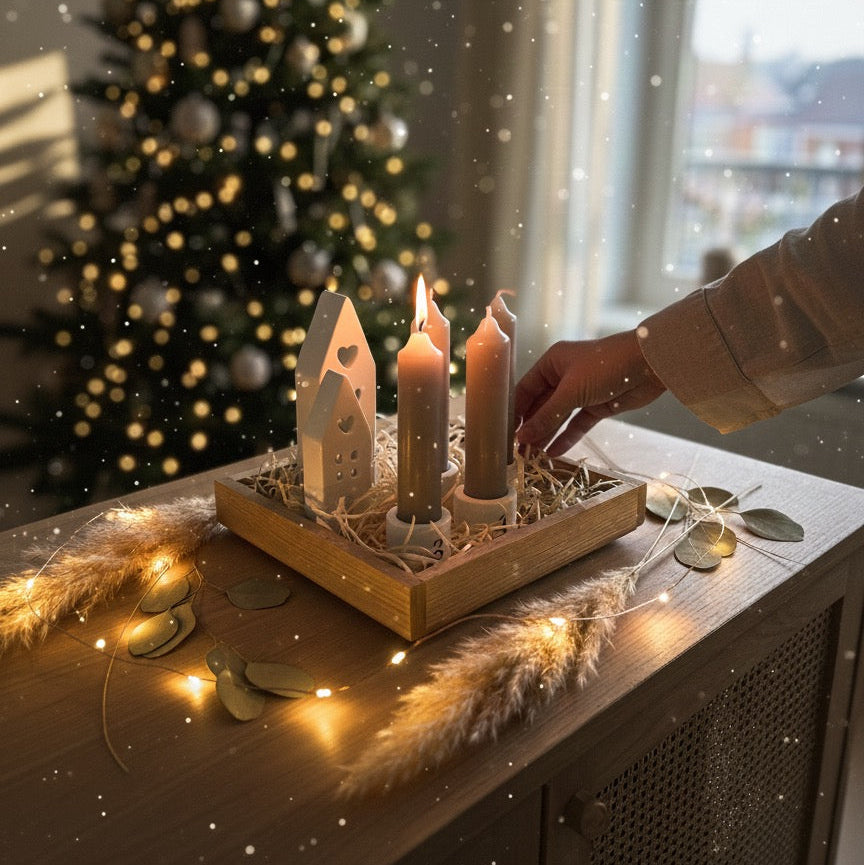 Handmade Adventskranz „Winterdorf“ klein – Trockenblumen-Manufaktur