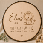 Personalisierte Holzscheibe zur Geburt „Löwe“