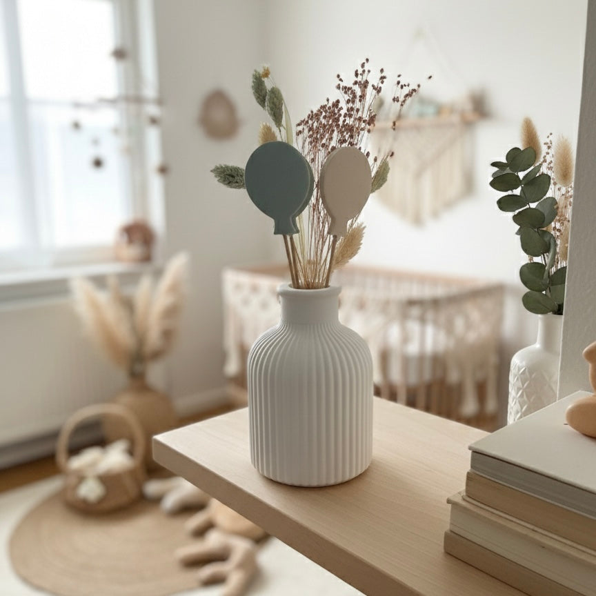 Geschenk-Set Geburt - Trockenblumen & Vase“ – handmade mit Gutscheinhalter in weiß