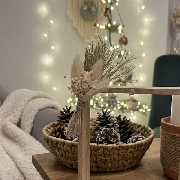 Handmade Dekobox Mini Krippe mit Trockenblumen