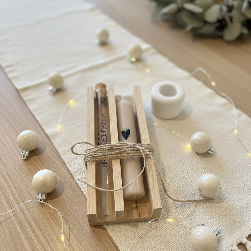 Handmade Geschenk-Set "Wunscherfüller" – Kerze & Gutschein-Röhrchen