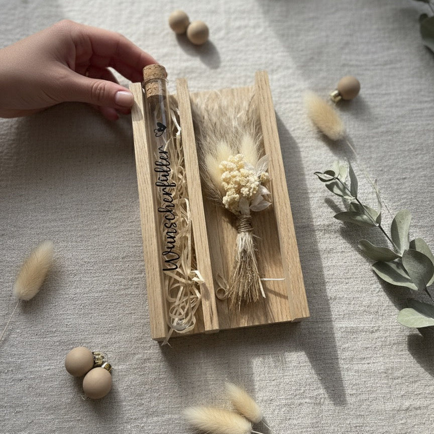 Handmade Geschenk-Set "Wunscherfüller" – Strauß & Gutschein-Röhrchen