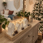 Handmade Skandi-Dorf im Kerzenschein