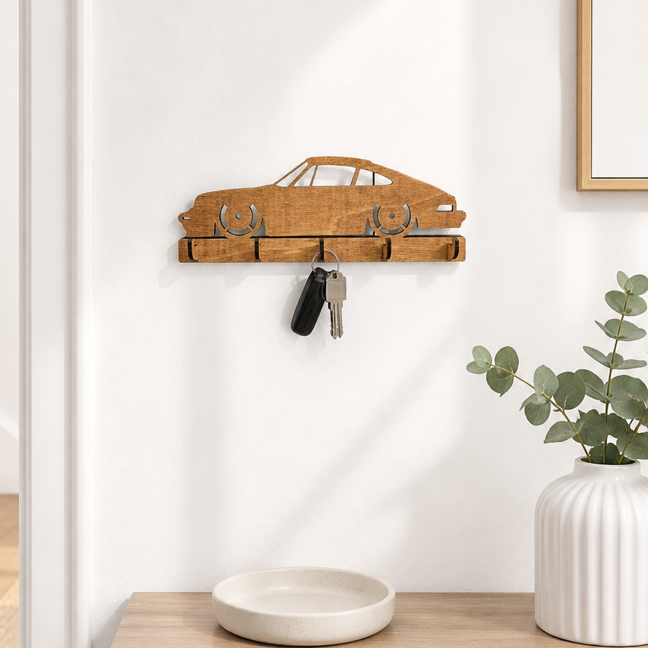 Schlüsselbrett aus Holz „Sportwagen“ – Praktisch für Papa