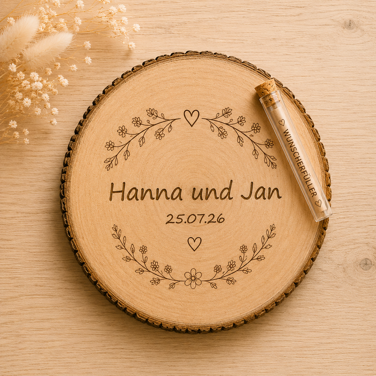 Fertiges Geldgeschenk zur Hochzeit – personalisierte Baumscheibe mit Geldröhrchen- Blumen