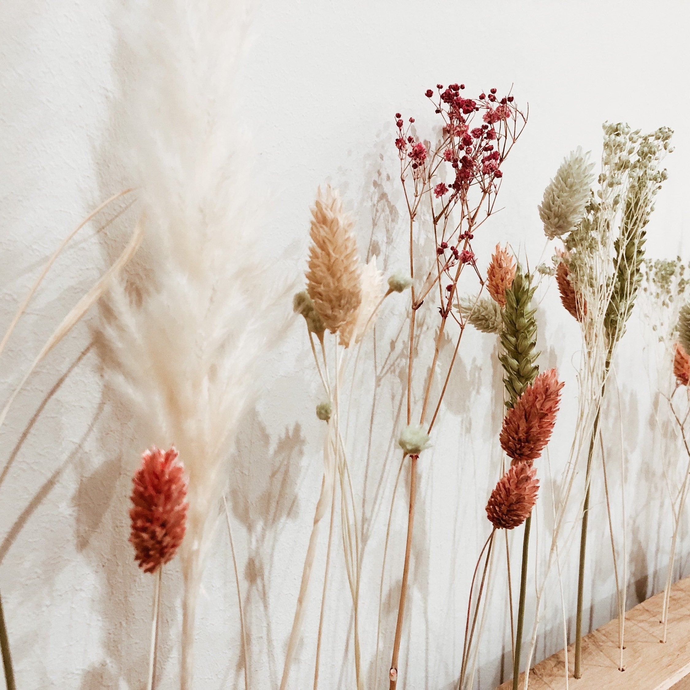 FlowerBar® "Dolce Vita" Trockenblumen Flowergram & edle Eiche, Holz Arrangement, getrocknete Blumen, haltbar