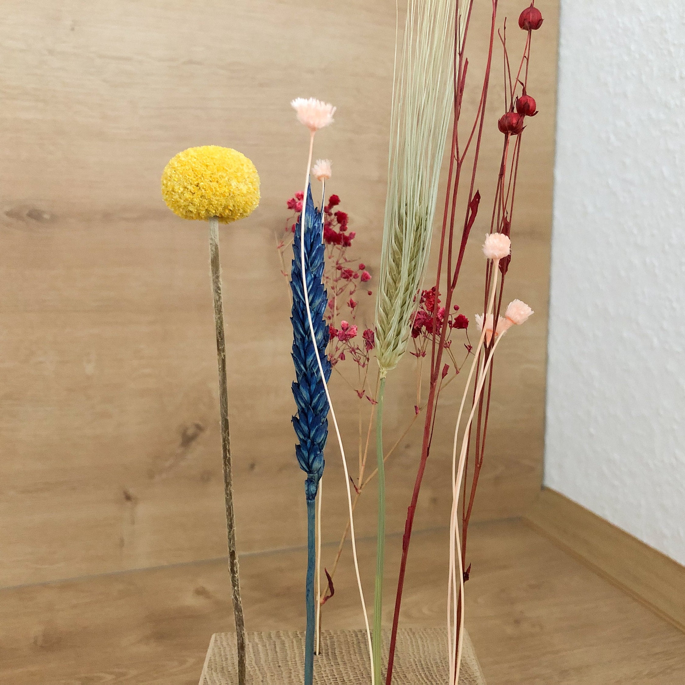 FlowerBar® CUBE "Blumenwiese" (ca. 10cm x 10cm x 10cm) Trockenblumen Flowergram & edle Eiche, Holz Arrangement, getrocknete Blumen, haltbar