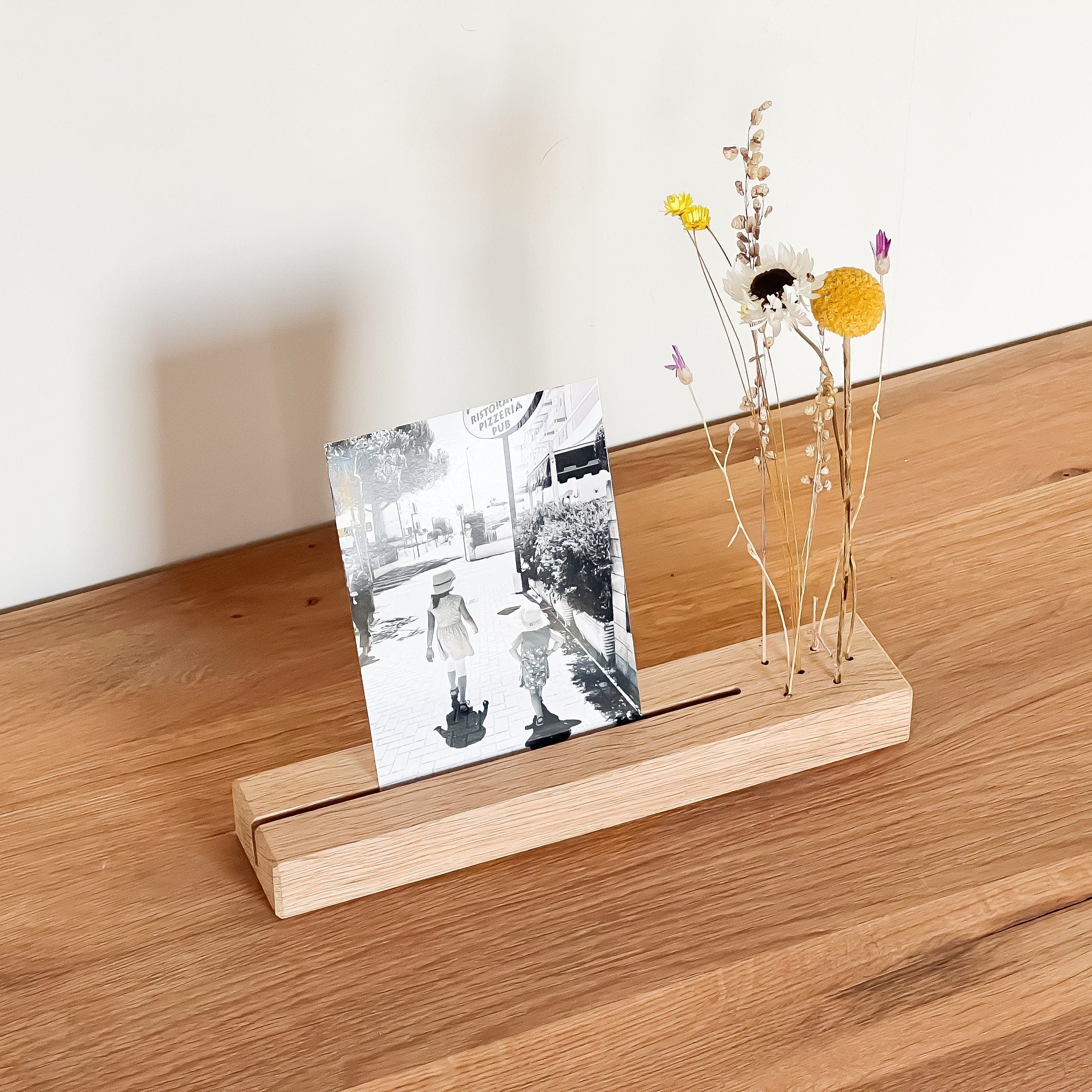 FlowerBar® Memories "Sommerwiese" Trockenblumen Flowergram & edle Eiche, Holz Arrangement, getrocknete Blumen, Fotohalter, Erinnerung