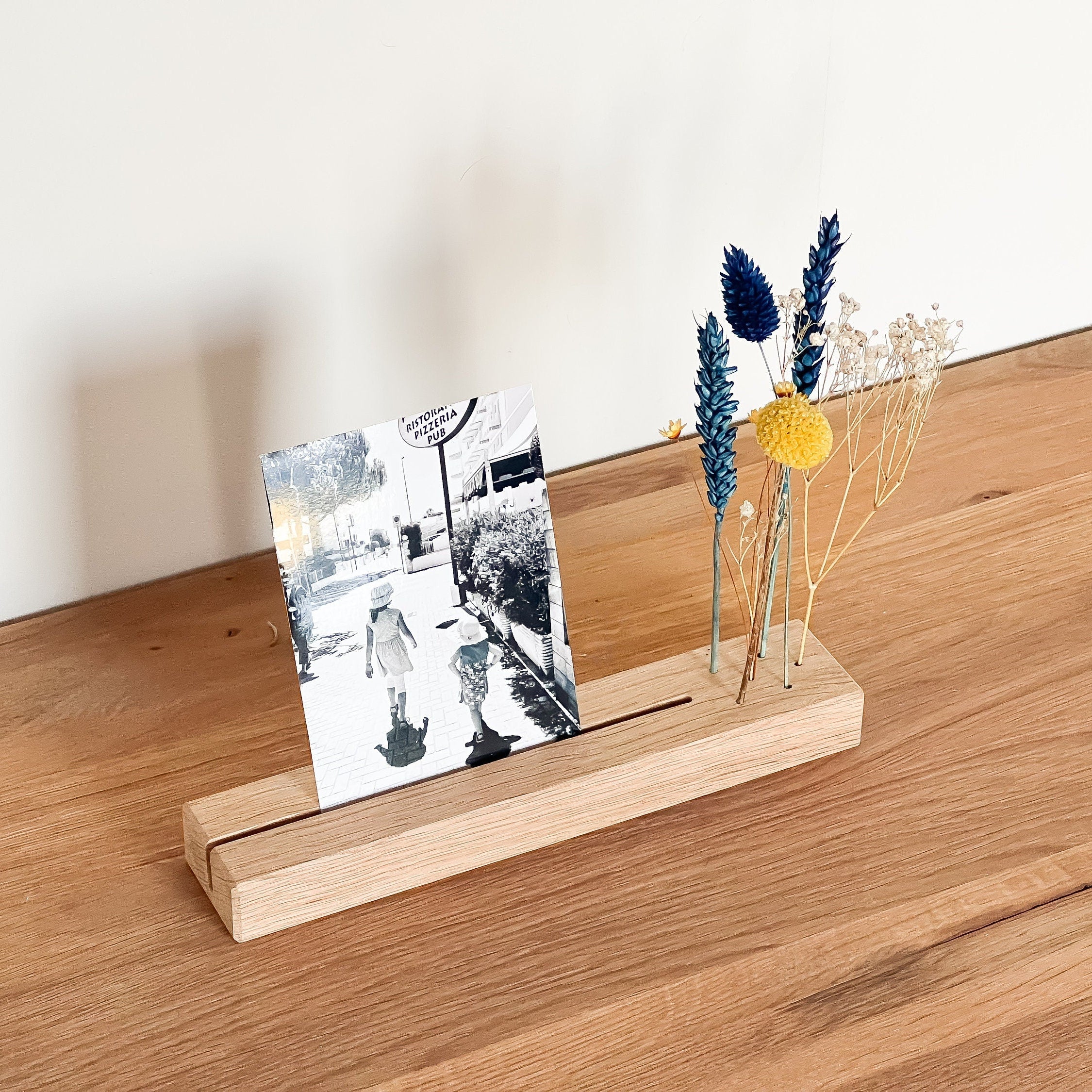 FlowerBar® Memories "Schwedenglück" Trockenblumen Flowergram & edle Eiche, Holz Arrangement, getrocknete Blumen, Fotohalter, Erinnerung