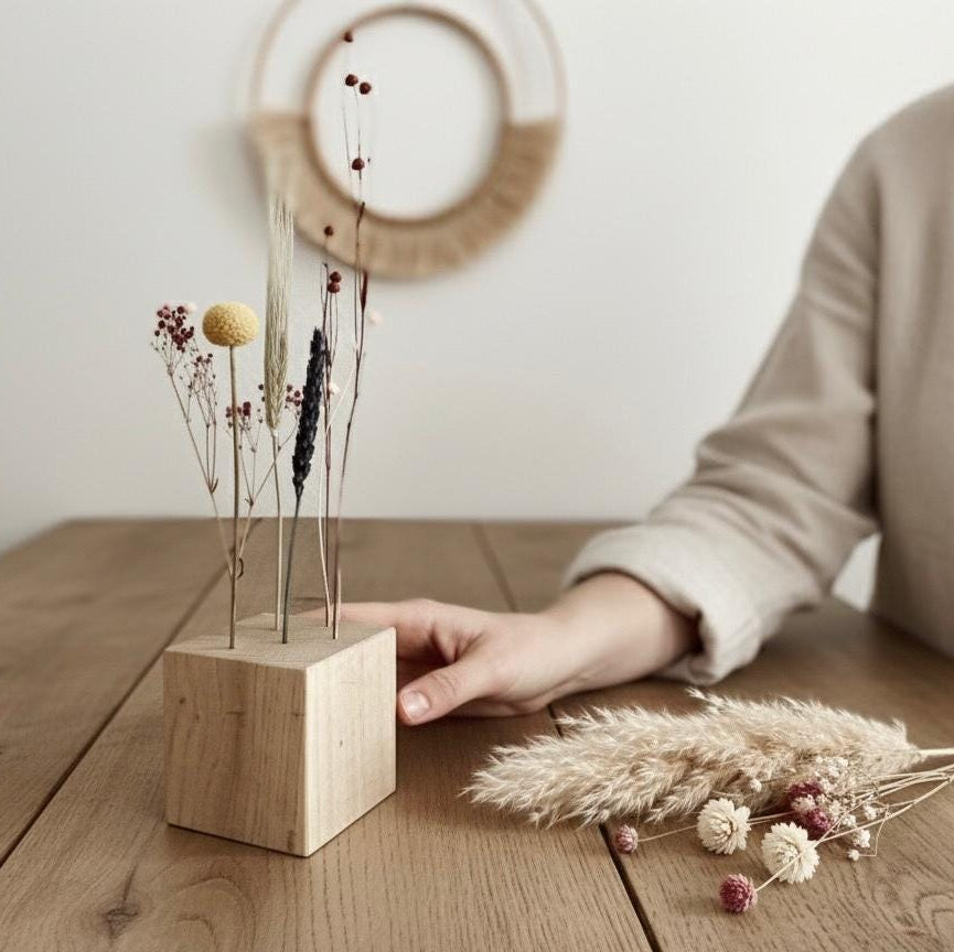 FlowerBar® CUBE "Blumenwiese" (ca. 10cm x 10cm x 10cm) Trockenblumen Flowergram & edle Eiche, Holz Arrangement, getrocknete Blumen, haltbar