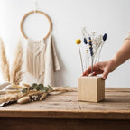 FlowerBar® CUBE "Schwedenglück" (ca. 10cm x 10cm x 10cm) Trockenblumen Flowergram & edle Eiche, Holz Arrangement, getrocknete Blumen